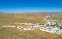7068 N Cairnhill Way, Eagle, ID 83616