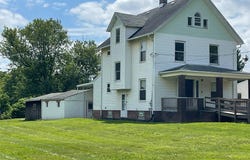 4034 Broadway Avenue NE, Louisville, OH 44641