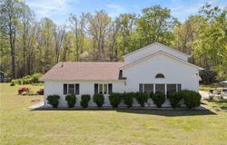 12522 Doles Road, Zuni, VA 23898