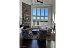 450 Acacia Circle, Lyndhurst, OH 44124