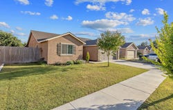 2149 E Delta Court, Visalia, CA 93292