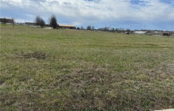 1302 Heatherwood Drive, Paola, KS 66071