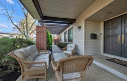 115 Eagles Crescent, Manhasset, NY 11030