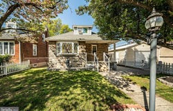 1016 LEIPER STREET, CRUM LYNNE, PA 19022