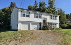 25 Forest Hill, Bucksport, ME 04416