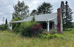 2 Golden Grove Ln., Freeport, ME 04032