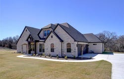 5021 Glenoaks Court, Weatherford, TX 76088