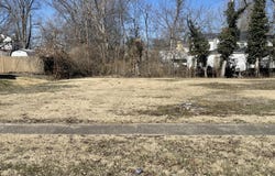 1221 E Jackson Street, Mexico, MO 65265