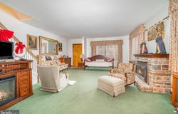 31 S SHAMOKIN STREET, SHAMOKIN, PA 17872