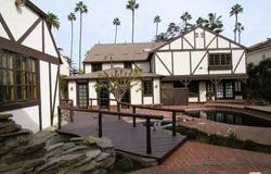 605 Foothill Rd, Beverly Hills, CA 90210