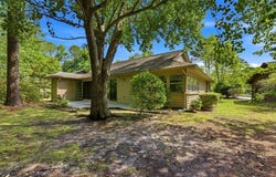 107 Mayberry Ln., Conway, SC 29526