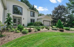 6260 Coldstream Drive, Highland Heights, OH 44143