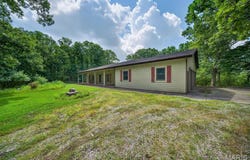 1074 Boone Woods Trail, Augusta, MO 63332