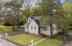 1512 Oxford Road, Henderson, NC 27536