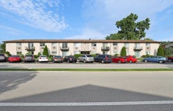 8999 Kennedy Drive, Des Plaines, IL 60016