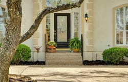 22 Stillmeadow DR, The Hills, TX 78738