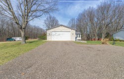 1255 106th Avenue, Plainwell, MI 49080