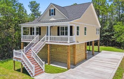 423 Royal Oak Drive, Pass Christian, MS 39571