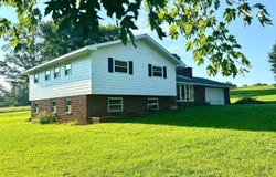 205 Counts Hill, Spencer, WV 25276