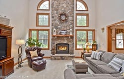 326 Sunset Avenue, Pocono Manor, PA 18349