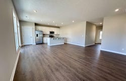 1401 N Hunters Crossing Circle, Huntingburg, IN 47542
