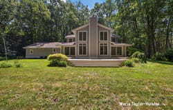 16945 ALIQUOT DRIVE, WEST OLIVE, MI 49460