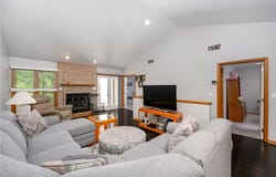 124 Oak Drive, PA 16056
