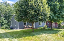 280 Warner Avenue N, Mahtomedi, MN 55115