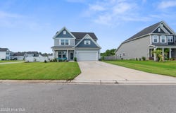 254 E Red Head Circle, Sneads Ferry, NC 28460