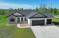 101 Pine Ridge Road, New Hartford, IA 50660