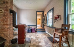 53 Henry St, Amherst, MA 01002