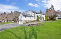 8 Bradshaw Lane, Northport, NY 11768