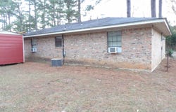 524 E Calhoun Street, Monticello, AR 71655