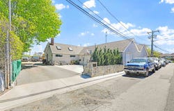 225 Nassau Street, Hewlett, NY 11557