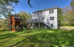23 Cottage Street, Monroe, CT 06468