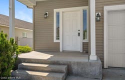 8263 N WENTWORTH ST, Post Falls, ID 83854