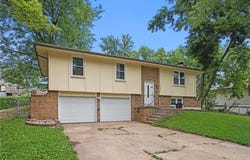11790 Flint Street, Platte City, MO 64079