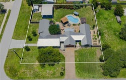 1622 Cherry Street, Rockport, TX 78382