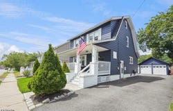 862 Lafayette Ave Ext, Hawthorne Boro, NJ 07506-2245