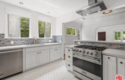 822 N Stanley Ave, Los Angeles, CA 90046