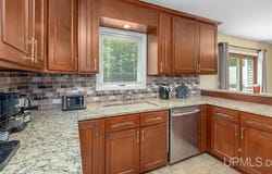 5045 Maple 16.45, Escanaba, MI 49829
