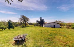 795 Crazy Doe Road, Lexington, TN 38351