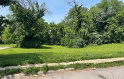 900 Riley Avenue, Alton, IL 62002