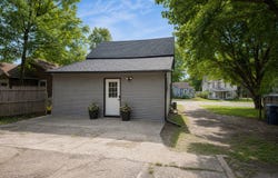 808 Jackson Avenue, Dixon, IL 61021