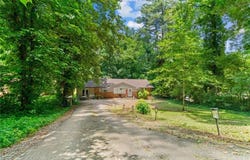 1122 Ridgeleigh Circle, Dalton, GA 30720