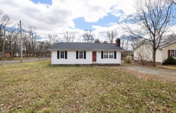 825 Parkwood Street, Burlington, NC 27215