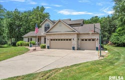 345 Country Towne Road, Springfield, IL 62712