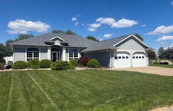 4  Fairway Drive, Monmouth, IL 61462