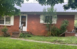 1481 Huntsville Quality Rd, Morgantown, KY 42261