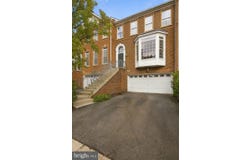 9982 CYRANDALL Drive, OAKTON, VA 22124